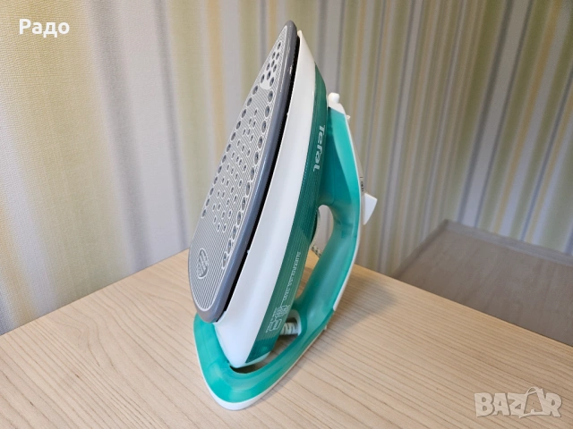 Нова Ютия Tefal FV3510 Supergliss 3510 парна MADE IN FRANCE гладене топлинен импулс пара глади вода, снимка 2 - Ютии - 54065259
