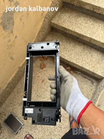 Контролен панел на мултимедията на Range Rover Evoque само за 100лв. GJ32-19F211-EB, снимка 2 - Части - 51815414