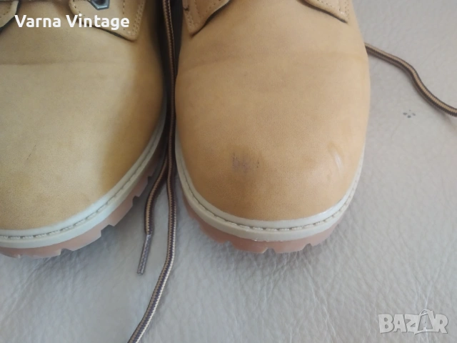 Туристически oбувки FILA Maverick Mid FFW0219.70010 Жълт, снимка 9 - Мъжки боти - 53040755