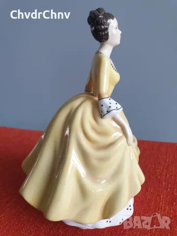 Колекционерска голяма английска порцеланова фигура Royal Doulton Coralie/2006 статуетка 18см, снимка 3 - Колекции - 46943042