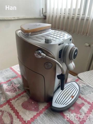 Кафеавтомат Saeco Odea Giro Plus, снимка 2 - Кафемашини - 53623380