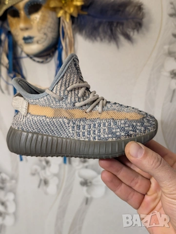маратонки Yeezy Boost 350 V2 Israfil Kids номер 30 , снимка 8 - Детски маратонки - 53850627