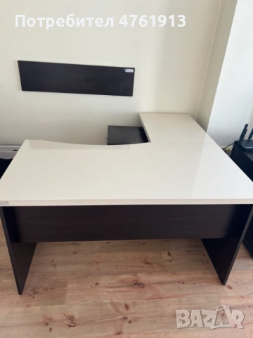 Цялостно офис обзавеждане , снимка 7 - Работни маси и бюра - 53795395