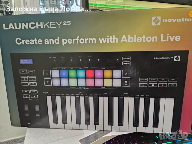 Контролер Novation  Launchkey 25 MKIII, снимка 1 - Синтезатори - 47240336