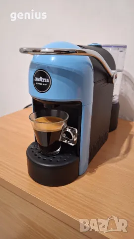 Кафемашина Lavazza A modo mio Jolie, снимка 1 - Кафемашини - 47952675