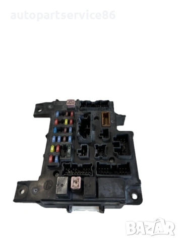Кутия за предпазители част предпазителят не е включен за Peugeot 4007 2.2 HDI (2009) 8637A318