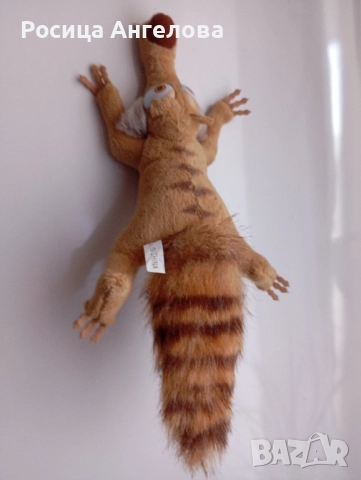 Винтидж плюшена играчка с магнит 