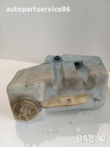 Резервоар за чиста вода за миене за Mercedes 609D (1989-1995) 6708690120, снимка 2 - Части - 54157553