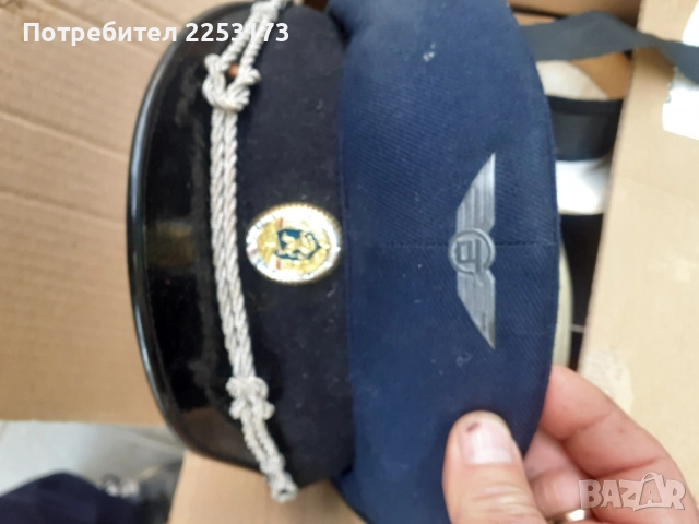 Фуражки соц.време за декор , снимка 18 - Антикварни и старинни предмети - 44101222