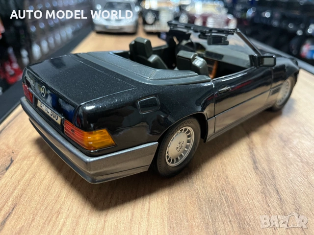 МАISTO колекционерски модел MERCEDES SL500 ROADSTER 1993г. 1:18 мащаб, снимка 2 - Колекции - 53155497