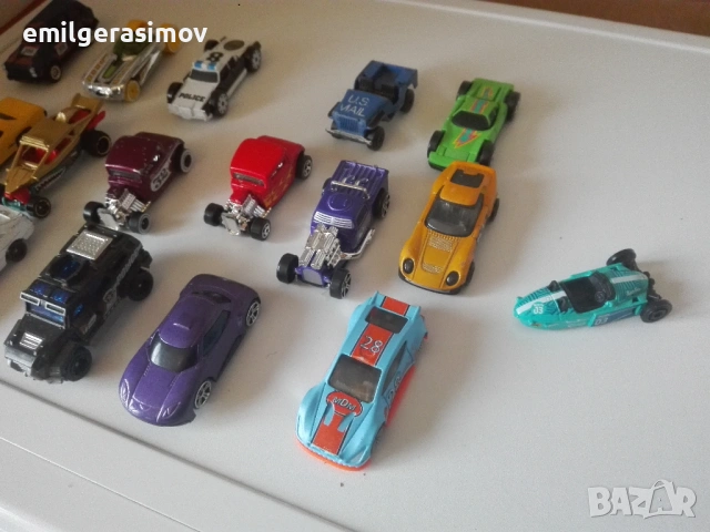 Влакче и метални колички два лота.., снимка 18 - Влакчета, самолети, хеликоптери - 34618076