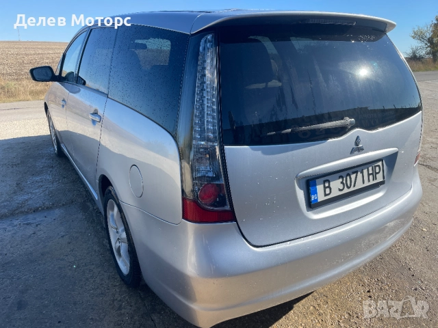 Mitsubishi Grandis 2.4 MIVEC, 165 кс., автоматик, 6 местен, перфектно техническо състояние, снимка 6 - Автомобили и джипове - 51788778