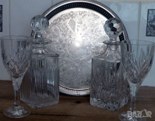 2 винтидж английски кристални гарафи, 2 кристални чаши и поднос със сребърно покритие., снимка 6 - Други стоки за дома - 45591500
