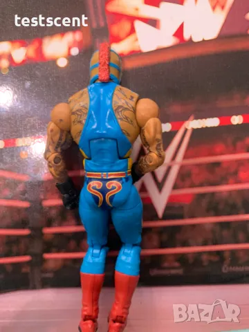 Екшън фигура WWE Rey Mysterio Mattel Elite играчка Рей Мистерио + cloth, снимка 10 - Фигурки - 48447635