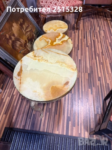 Антикварен комплект 3 ониксови масички с месинг 