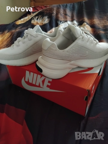 Дамски Nike нови - 38 1/2 , снимка 9 - Маратонки - 52322949