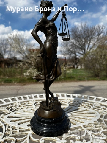 Авторска статуетка на Темида (Mayer) – 43 см, тегло 2.700 кг, снимка 2 - Антикварни и старинни предмети - 53982747