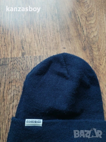 napapijri - страхотна зимна шапка , снимка 6 - Шапки - 53505551