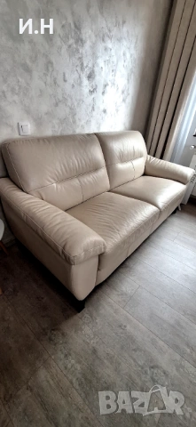 Заглавие: Луксозен италиански диван NATUZZI – Естествена дебела кожа (Като нов), снимка 11 - Дивани и мека мебел - 53898669