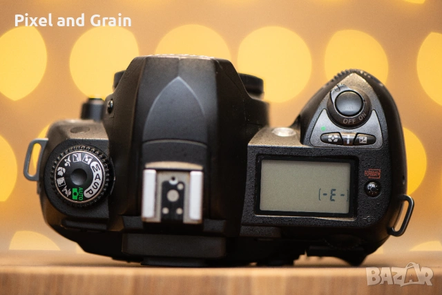 Nikon D70s фотоапарат + два обектива и аксесоари Никон, снимка 3 - Фотоапарати - 53668884