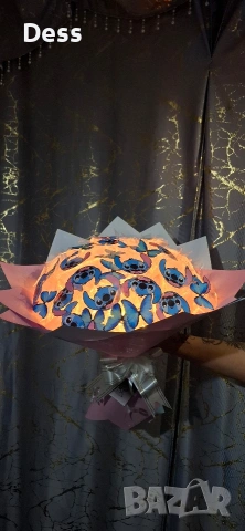 Ръчно изработен светещ букет "Стич"💙, снимка 3 - Декорация за дома - 53165478