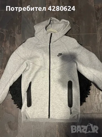 Nike Tech Fleece размер С, снимка 1 - Спортни дрехи, екипи - 47737921