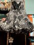 Шик черно и бяло на штрихи рокля балон , снимка 1 - Рокли - 45483610