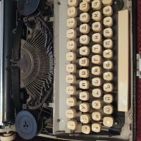 Пишеща,ретро машина, снимка 3 - Антикварни и старинни предмети - 45693683