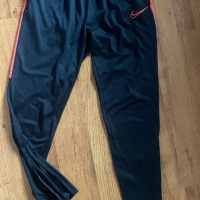 Долнище Nike M, снимка 1 - Спортни дрехи, екипи - 44938229