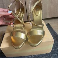 Нови елегантни обувки и рокля , снимка 4 - Дамски обувки на ток - 45782069