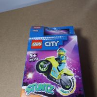 Конструктор LEGO City - Stuntz, Кибер каскадьорски мотоциклет (60358), снимка 6 - Конструктори - 45604977