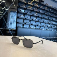 Cartier очила+черен калъф подарък, снимка 4 - Слънчеви и диоптрични очила - 44971648