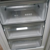 Като нов комбиниран хладилник с фризер Сименс Siemens A+++  2 години гаранция!, снимка 9 - Хладилници - 45876065