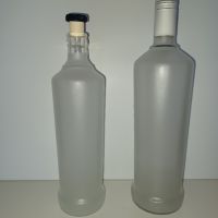 Матирани стъклени бутилки, снимка 7 - Буркани, бутилки и капачки - 44185561