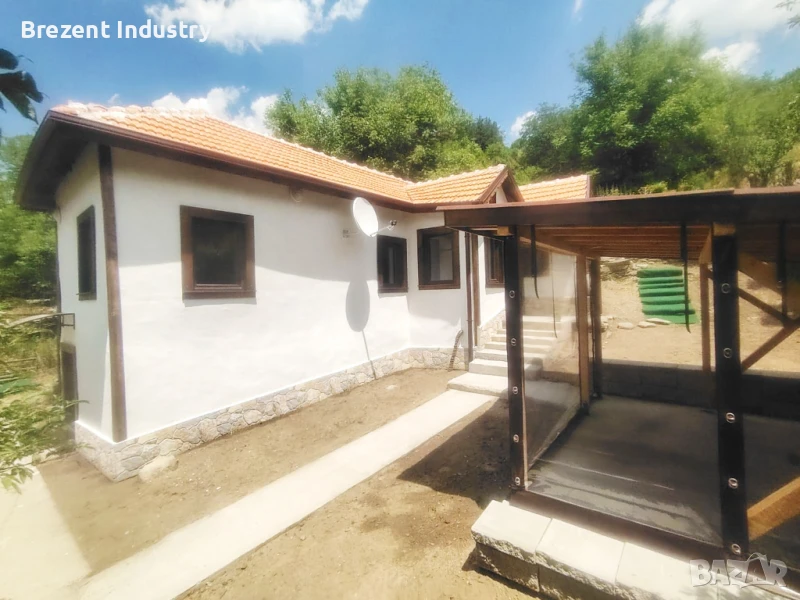 Реновирана къща, 80 кв.м, 760 кв.м. двор, на 55 км. от София, снимка 1