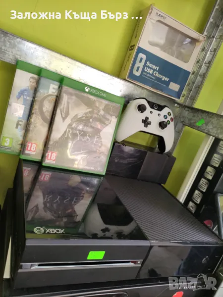 Xbox One + Оригинален джойстик + 4 игри ; Много добро състояние !!!, снимка 1