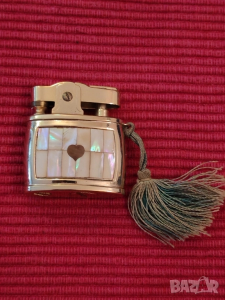 Винтидж бензинова,дамска запалка. , снимка 1