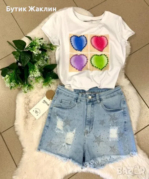 Дамски къси панталони и тениска, снимка 1