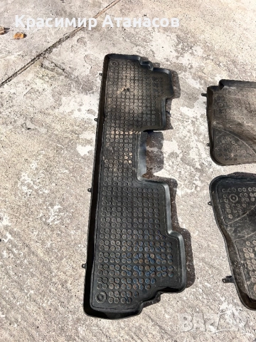 Гумени стелки за Тойота корола версо. 2004-2008г, снимка 3 - Аксесоари и консумативи - 52406094