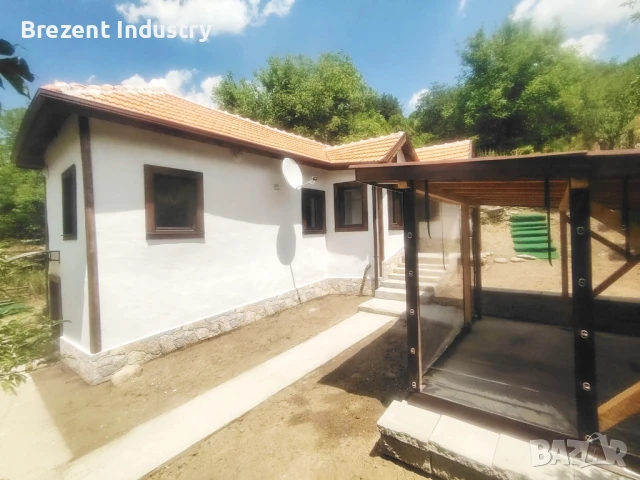 Реновирана къща, 80 кв.м, 760 кв.м. двор, на 55 км. от София, снимка 1
