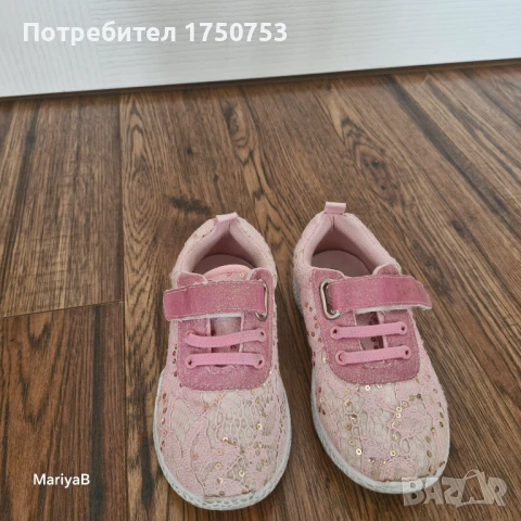 Маратонки с пайети от магазин ССС, снимка 4 - Детски маратонки - 51271895
