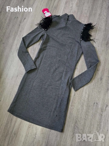НОВА сива рокля с естествени пера на намаление, снимка 4 - Рокли - 53632779