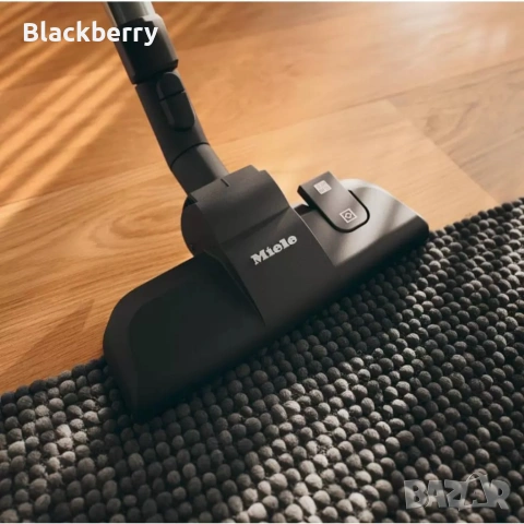 Прахосмукачка Miele Classic C1 Parquet нова, снимка 4 - Прахосмукачки - 54173112