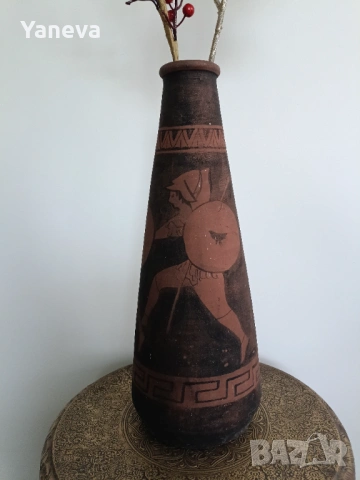 Ваза вдъхновена от античното изкуство в древногръцки стил с военни сцени. , снимка 2 - Вази - 53250512