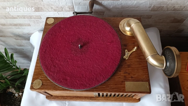 Стар грамофон с манивела - EUFON - 1909г. - Made in Hungary, снимка 3 - Антикварни и старинни предмети - 53992504