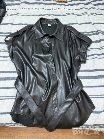 Черен кожен елек