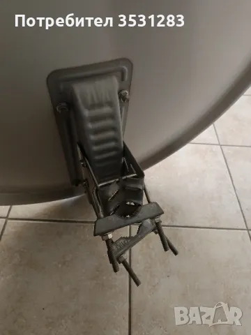 Сателитна чиния с конвертор и скоба за монтаж, снимка 3 - Приемници и антени - 50201712