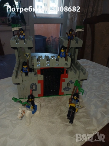 Лего 6073 замък на черните соколи