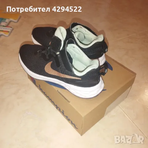 Детски маратонки Nike, снимка 3 - Детски маратонки - 47915259