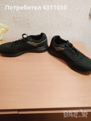 Нови мъжки маратонки Venice 41 номер, снимка 5 - Маратонки - 53475660